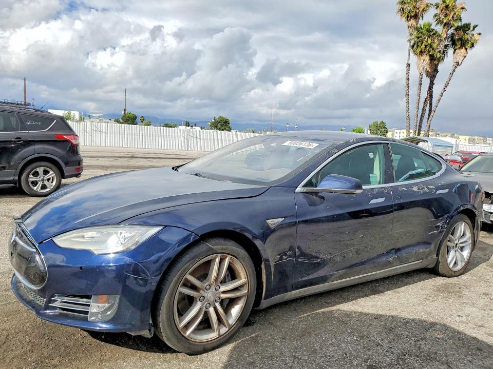 Продаж на аукціоні авто 2015 Tesla Model S, vin: 5YJSA1H14FF080616, номер лоту: 50836136