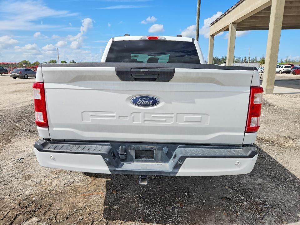 50738556 :رقم المزاد ، 1FTEW1C53NFC38141 vin ، 2022 Ford F150 مزاد بيع