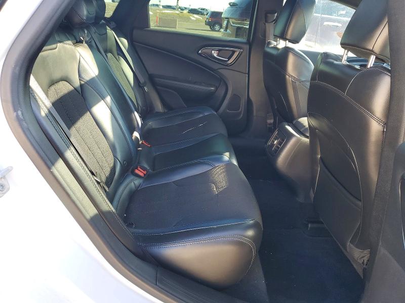Продаж на аукціоні авто 2016 Chrysler 200, vin: 1C3CCCBGXGN193503, номер лоту: 51308036