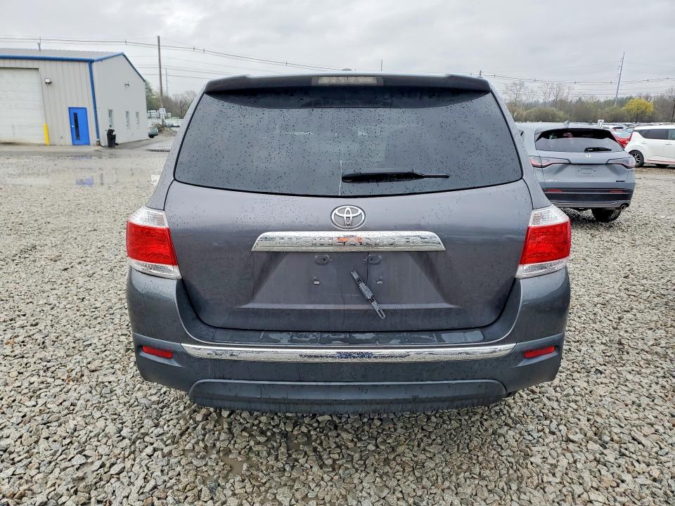 50276756 :رقم المزاد ، 5TDZK3EH1BS044476 vin ، 2011 Toyota Highlander مزاد بيع