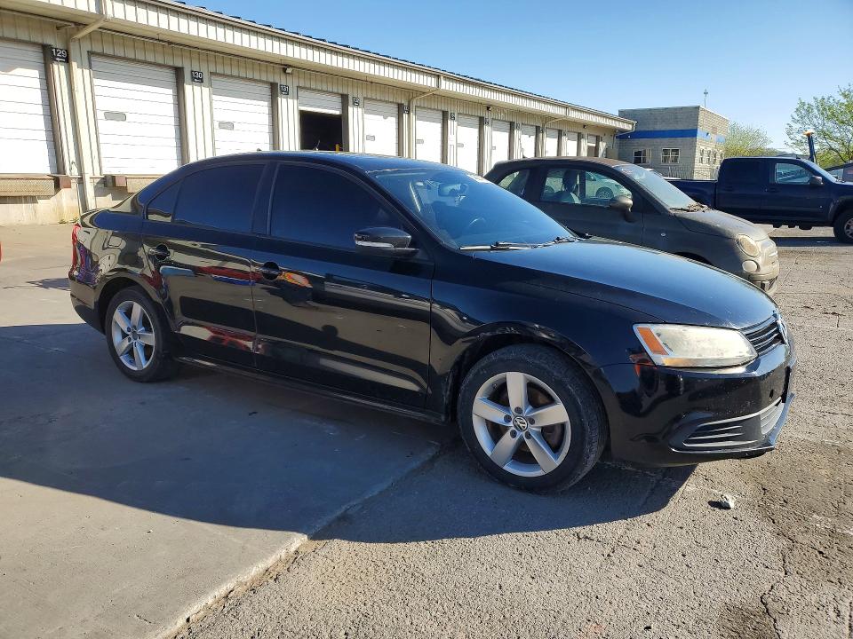 48674756 :رقم المزاد ، 3VWLL7AJ3CM002408 vin ، 2012 Volkswagen Jetta مزاد بيع