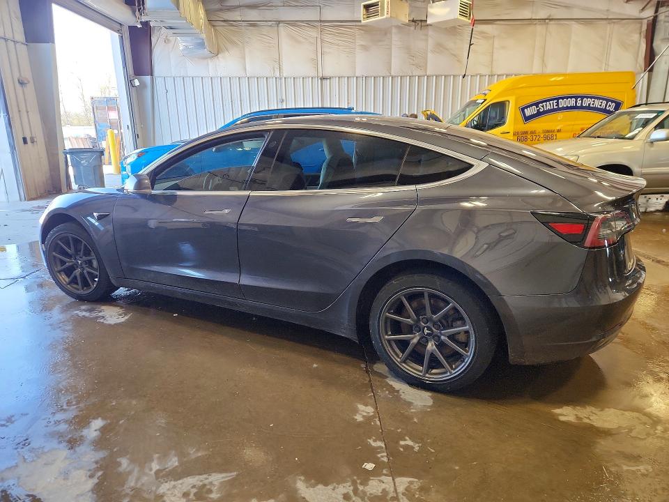 Продаж на аукціоні авто 2018 Tesla Model 3, vin: 5YJ3E1EB6JF085606, номер лоту: 50613256