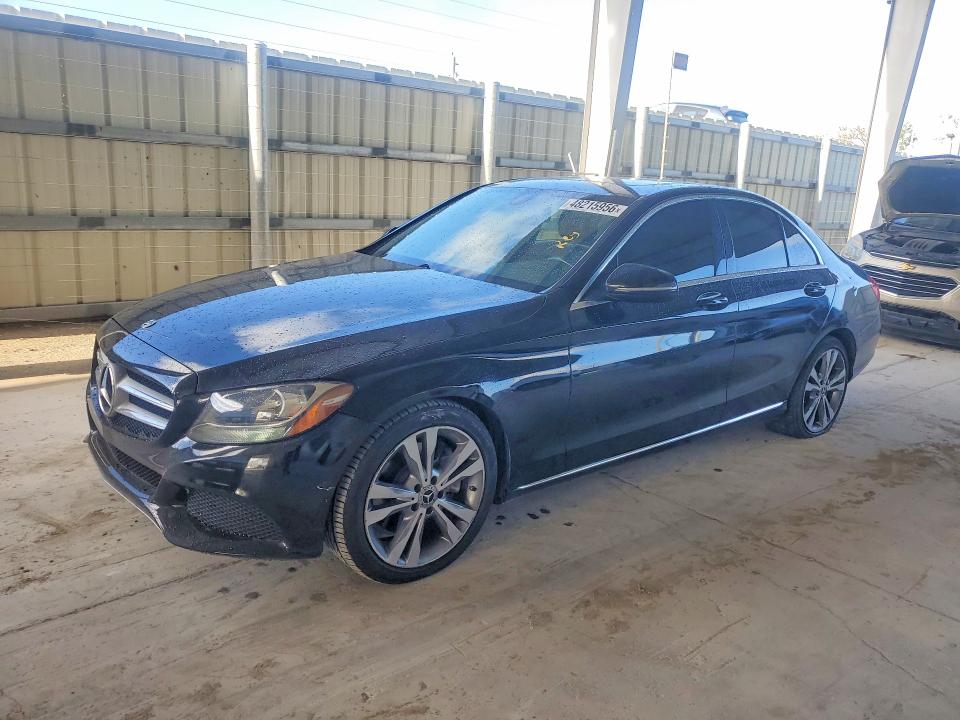 48215956 :رقم المزاد ، 55SWF4JBXJU275683 vin ، 2018 Mercedes-benz C مزاد بيع
