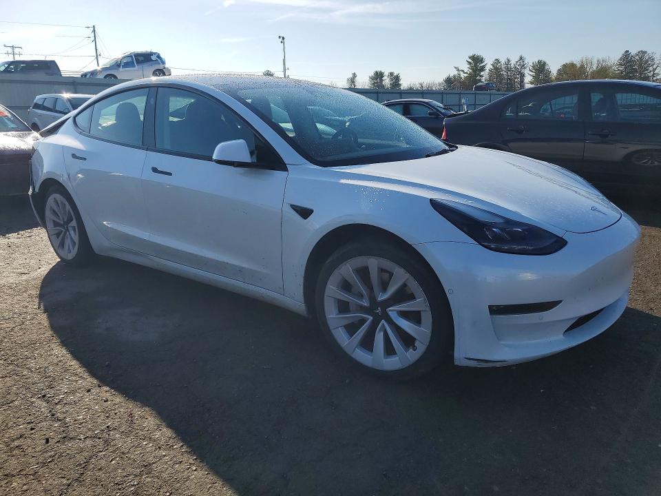 49611426 :رقم المزاد ، 5YJ3E1EB5NF227076 vin ، 2022 Tesla Model 3 مزاد بيع