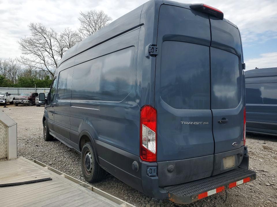 2020 Ford Transit მანქანა იყიდება აუქციონზე, vin: 1FTBR3X8XLKB27097, აუქციონის ნომერი: 75997395