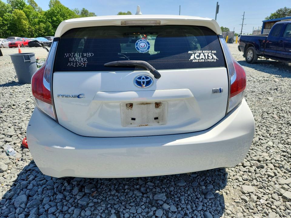 51109946 :رقم المزاد ، JTDKDTB34F1577705 vin ، 2015 Toyota Prius C مزاد بيع