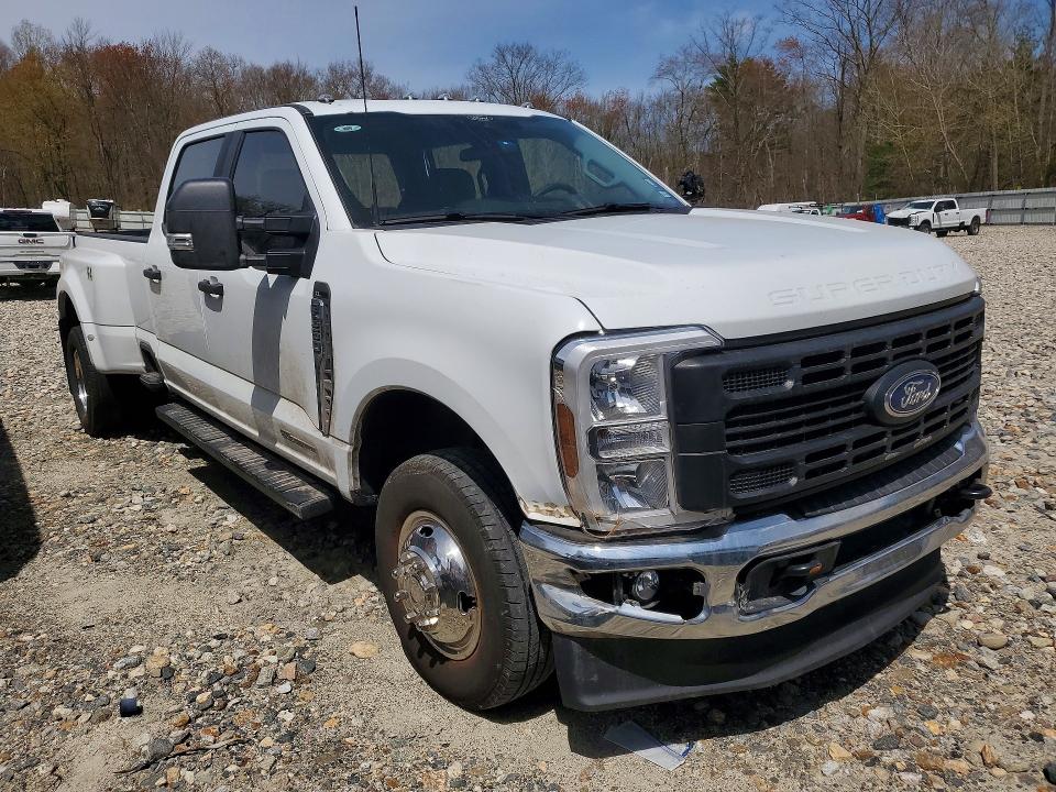 51449086 :رقم المزاد ، 1FT8W3DTXSED32492 vin ، 2025 Ford F350 مزاد بيع