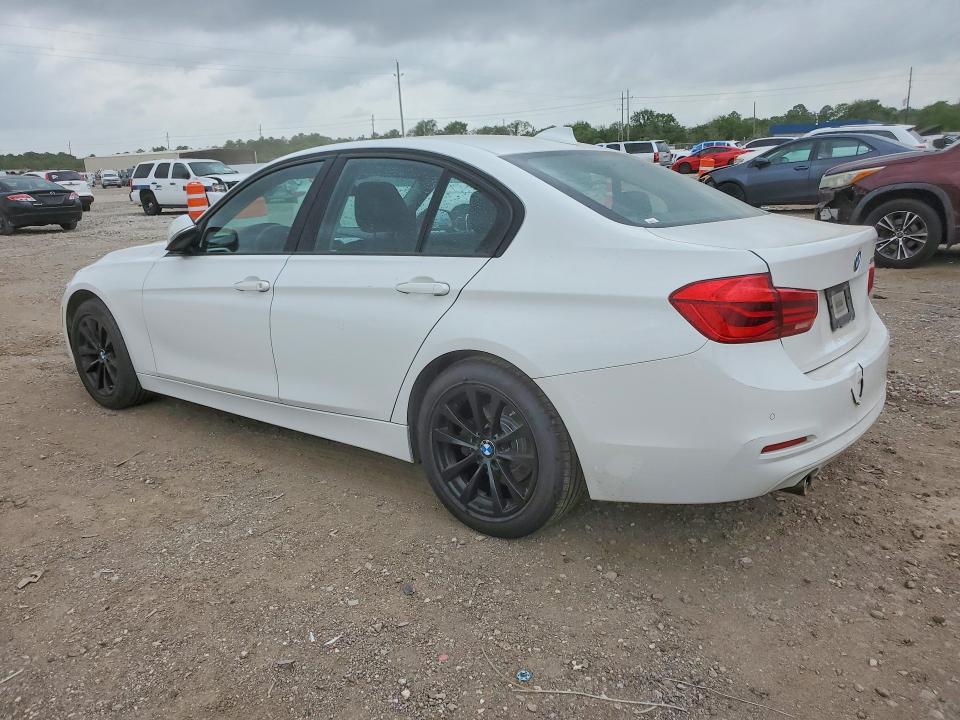 47791516 :رقم المزاد ، WBA8E1G30HNU16331 vin ، 2017 Bmw 320 مزاد بيع