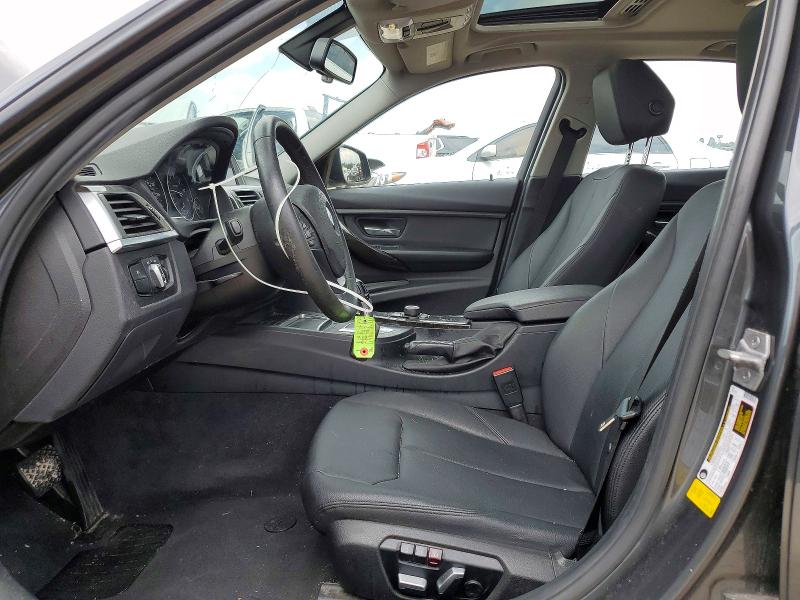 49927076 :رقم المزاد ، WBA8E1G3XHNU15476 vin ، 2017 Bmw 320 مزاد بيع