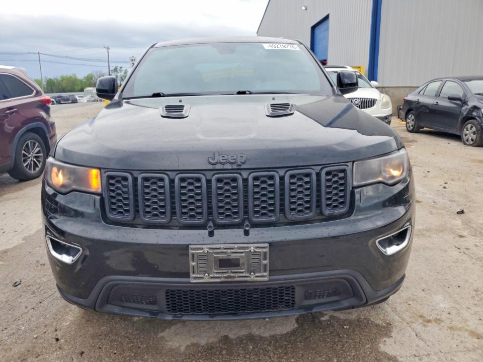 49279236 :رقم المزاد ، 1C4RJFAGXJC135425 vin ، 2018 Jeep Grand Cherokee مزاد بيع
