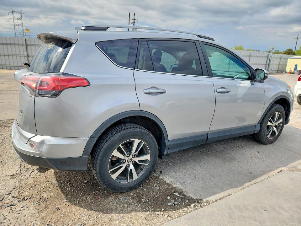 2018 Toyota Rav4 მანქანა იყიდება აუქციონზე, vin: 2T3RFREV0JW814290, აუქციონის ნომერი: 51093646