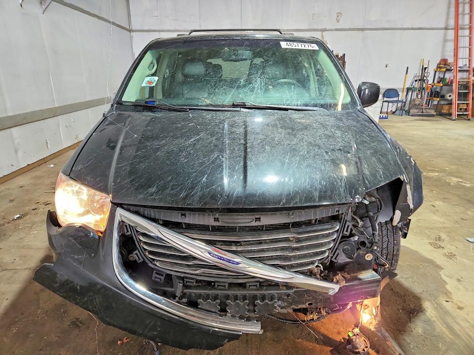 2015 Chrysler Town & Country მანქანა იყიდება აუქციონზე, vin: 2C4RC1BG2FR618014, აუქციონის ნომერი: 48577276