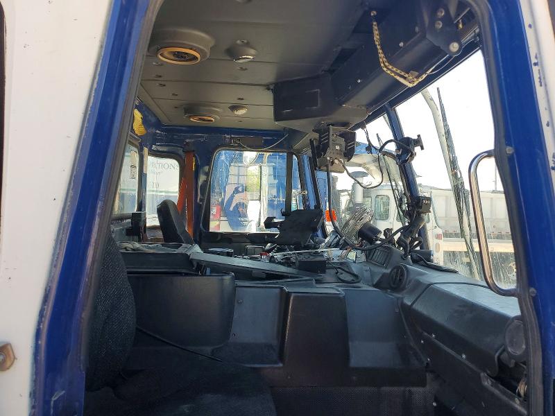 49513246 :رقم المزاد ، 5VCACLLE0FH218358 vin ، 2015 Autocar Llc Xpeditor مزاد بيع