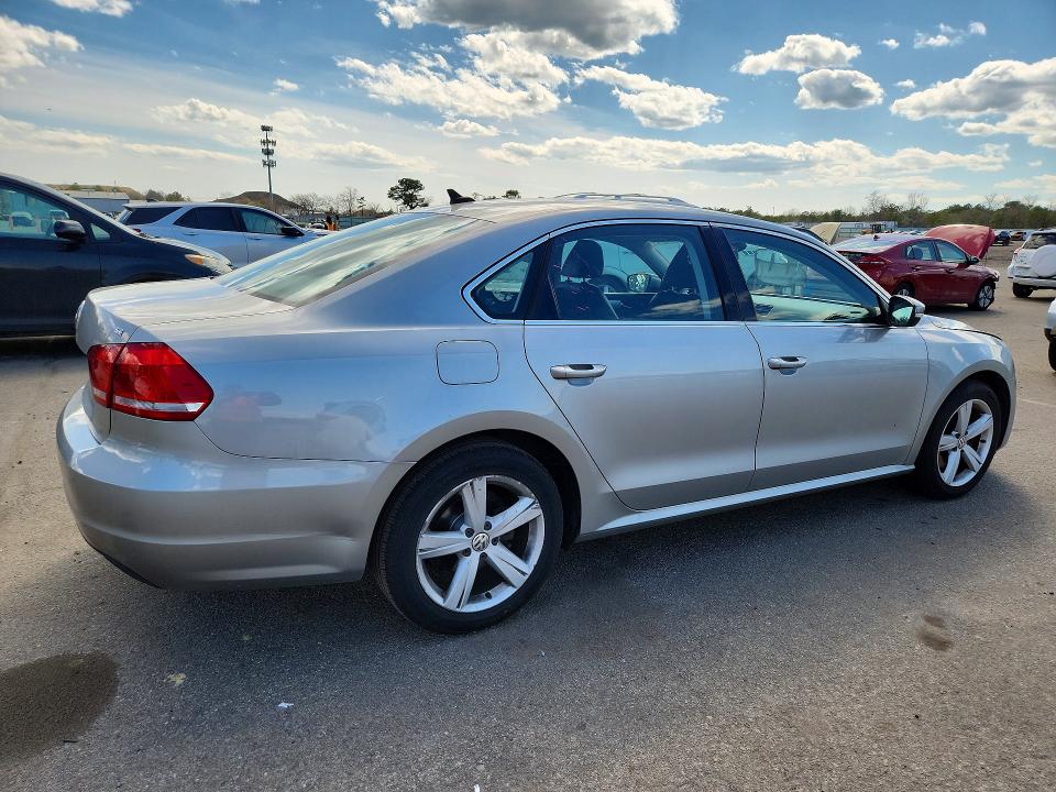 Продаж на аукціоні авто 2013 Volkswagen Passat, vin: 1VWBP7A35DC077437, номер лоту: 49114596