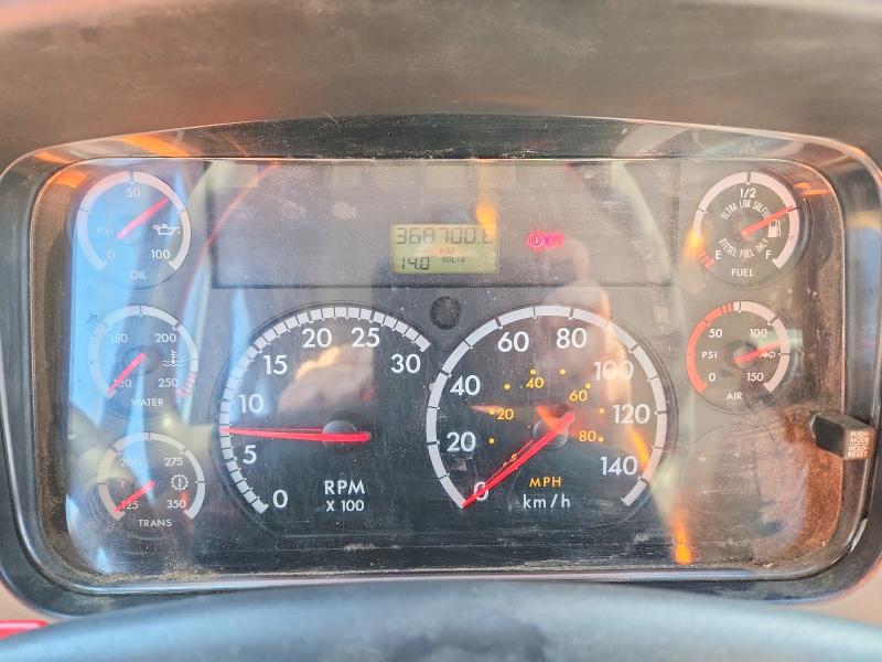 75958385 :رقم المزاد ، 4UZABRDU8BCAU5106 vin ، 2011 Freightliner Saf-t-liner C2 مزاد بيع