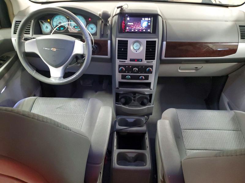 48520206 :رقم المزاد ، 2A4RR5D1XAR347947 vin ، 2010 Chrysler Town & Country مزاد بيع
