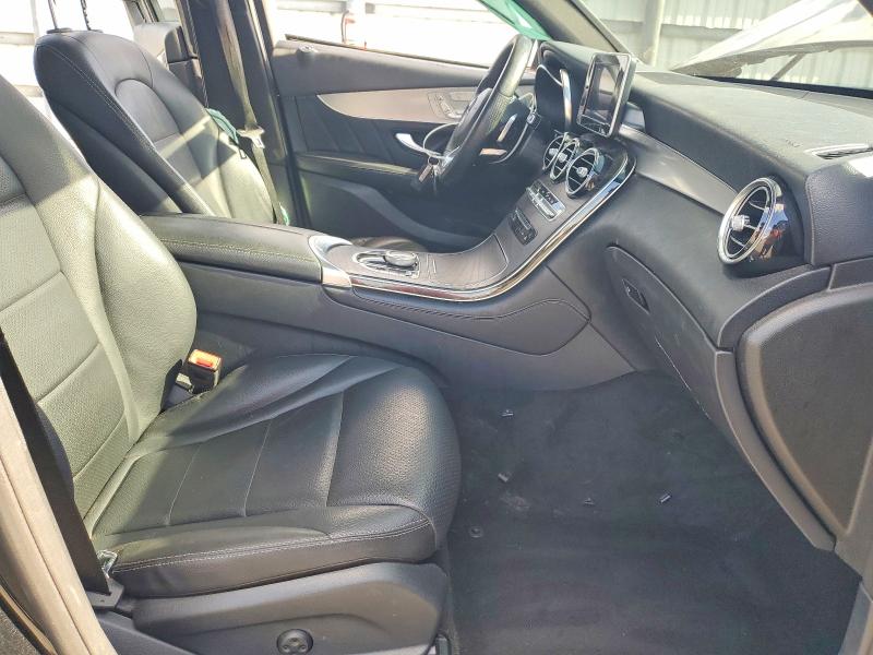51407166 :رقم المزاد ، WDC0G4JB6KV160256 vin ، 2019 Mercedes-benz Glc مزاد بيع