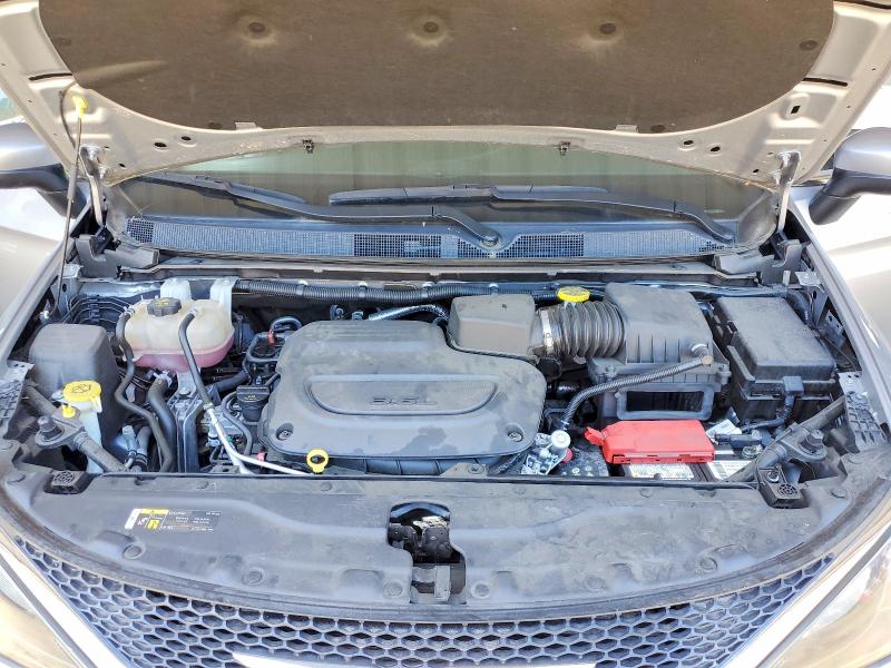 48652516 :رقم المزاد ، 2C4RC1DG8MR555060 vin ، 2021 Chrysler Voyager مزاد بيع
