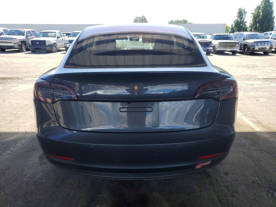 50915086 :رقم المزاد ، 5YJ3E1EA6JF025610 vin ، 2018 Tesla Model 3 مزاد بيع