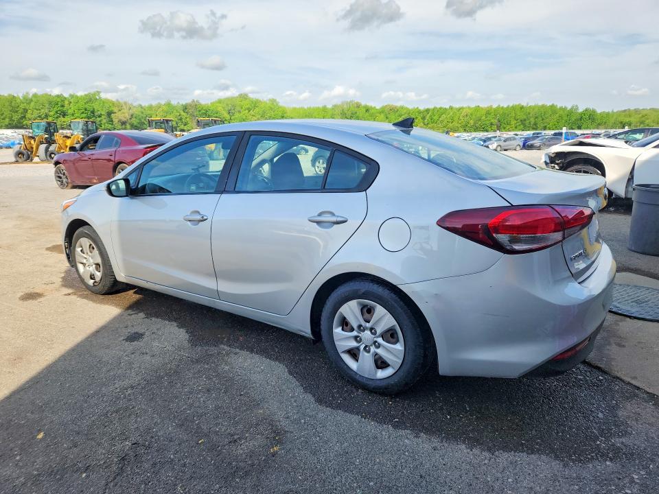 2018 Kia Forte მანქანა იყიდება აუქციონზე, vin: 3KPFK4A72JE185801, აუქციონის ნომერი: 49961916