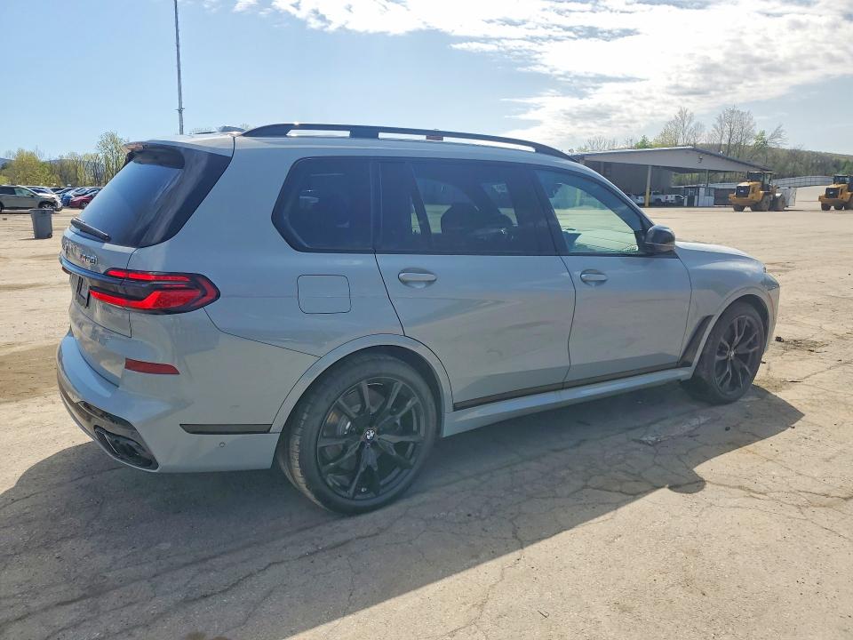 51338246 :رقم المزاد ، 5UX33EM01T9075431 vin ، 2026 Bmw X7 مزاد بيع