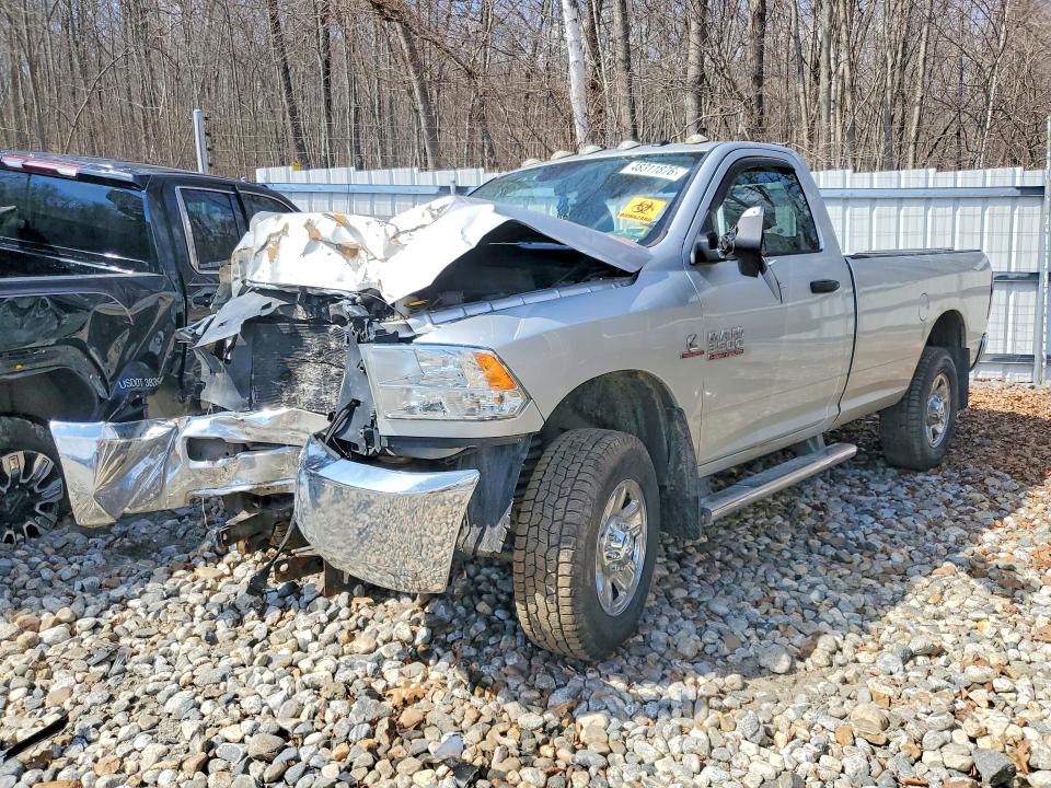 48311876 :رقم المزاد ، 3C63R3AL5JG220896 vin ، 2018 Ram 3500 مزاد بيع