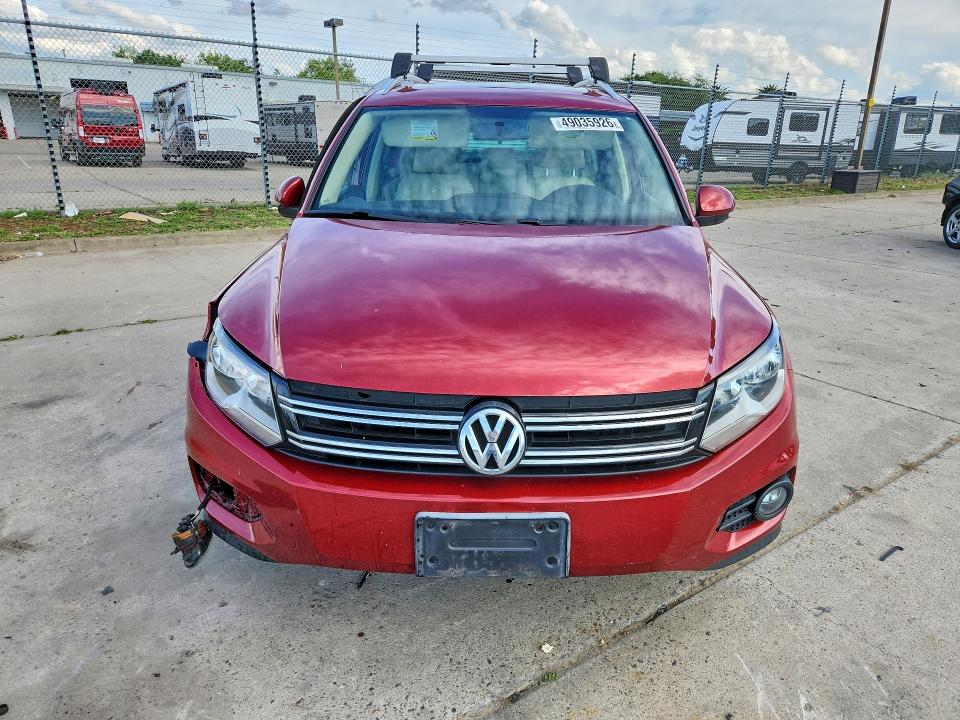 49035926 :رقم المزاد ، WVGBV7AX3CW097352 vin ، 2012 Volkswagen Tiguan مزاد بيع