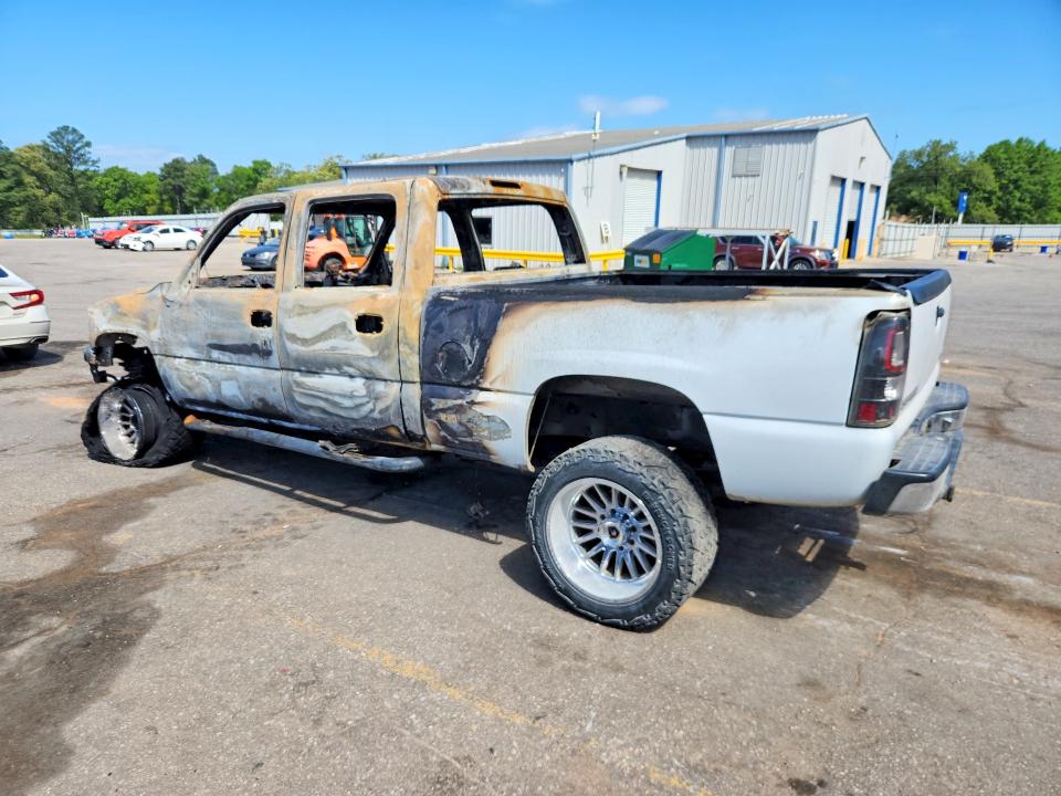 Продажа на аукционе авто 2005 Gmc Sierra, vin: 1GTHC23205F803978, номер лота: 49002536