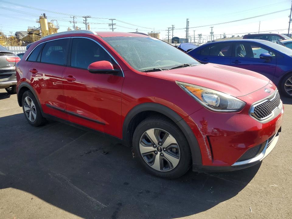 51357566 :رقم المزاد ، KNDCB3LC8H5094495 vin ، 2017 Kia Niro مزاد بيع