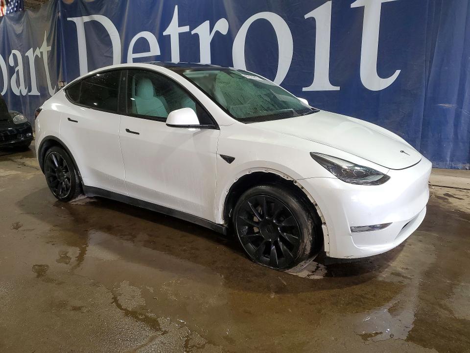 2022 Tesla Model Y მანქანა იყიდება აუქციონზე, vin: 7SAYGAEE0NF521885, აუქციონის ნომერი: 49355246