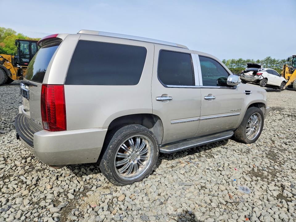 2007 Cadillac Escalade მანქანა იყიდება აუქციონზე, vin: 1GYFK63837R125325, აუქციონის ნომერი: 51703666