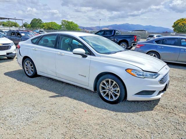 2017 Ford Fusion მანქანა იყიდება აუქციონზე, vin: 3FA6P0UU1HR236032, აუქციონის ნომერი: 48463106