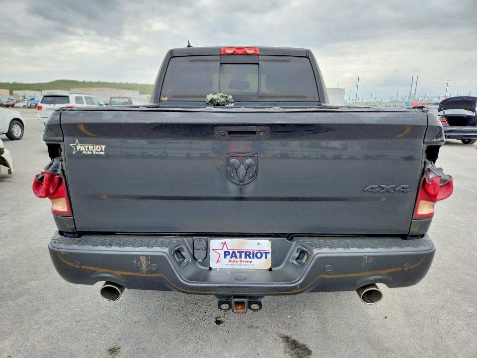 48632936 :رقم المزاد ، 1C6RR7LM9JS241783 vin ، 2018 Ram 1500 مزاد بيع