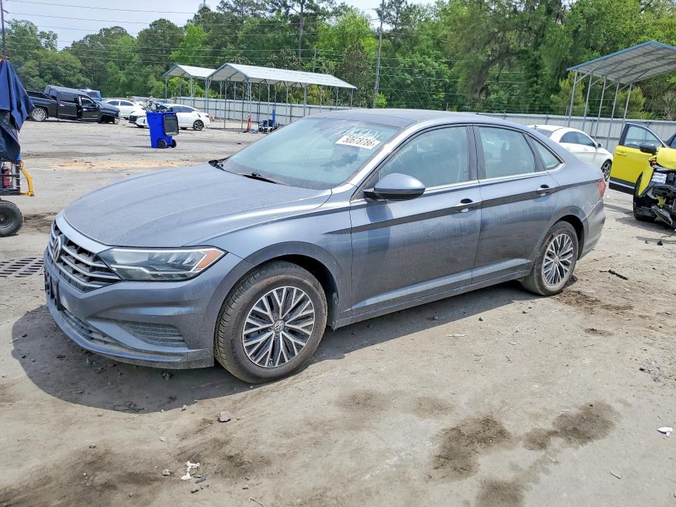 50678786 :رقم المزاد ، 3VWC57BU1MM045102 vin ، 2021 Volkswagen Jetta مزاد بيع