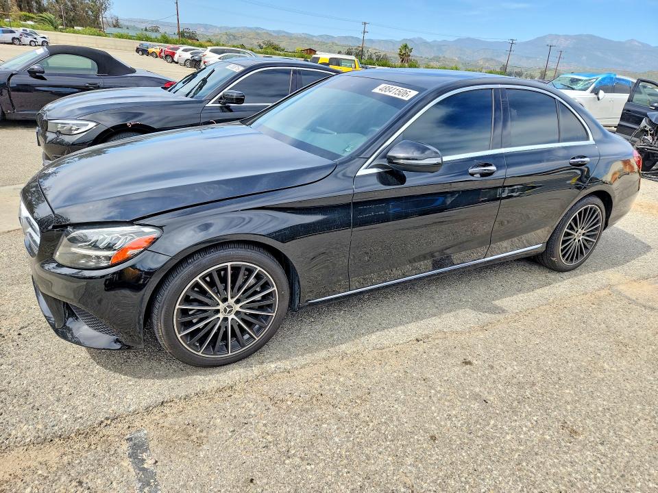 48841506 :رقم المزاد ، W1KWF8DBXMR631977 vin ، 2021 Mercedes-benz C مزاد بيع