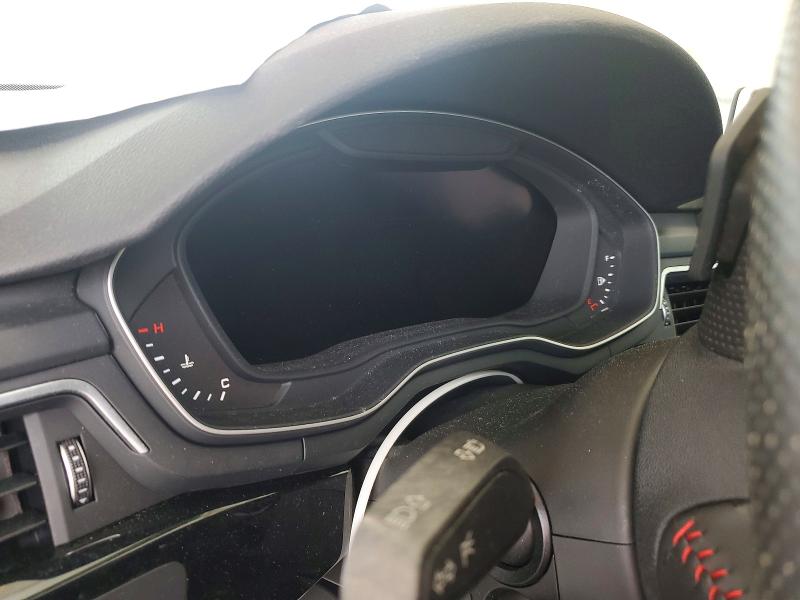 50677736 :رقم المزاد ، WAUENAF42JA145878 vin ، 2018 Audi A4 مزاد بيع