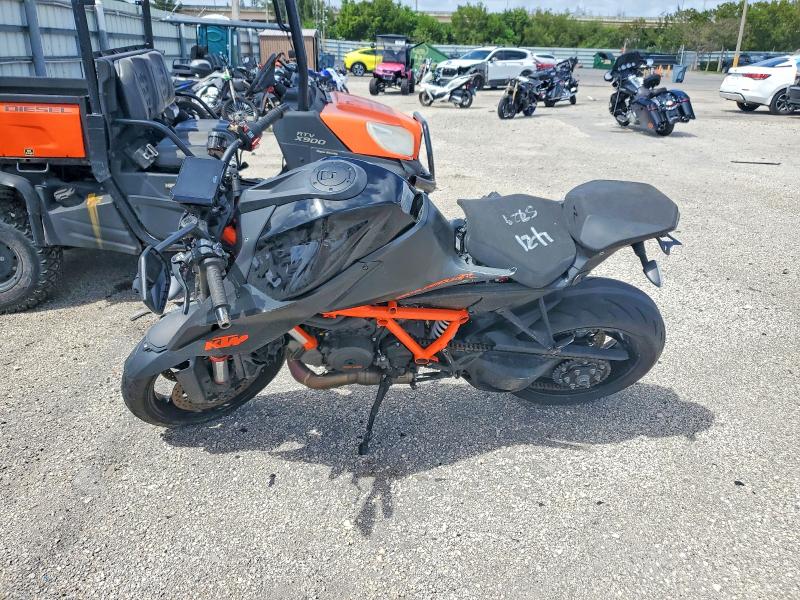 47615806 :رقم المزاد ، VBKV39408LM925729 vin ، 2020 Ktm 1290 مزاد بيع