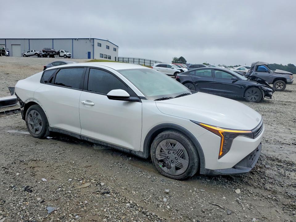 Продажа на аукционе авто 2025 Kia K4, vin: 3KPFT4DE6SE077755, номер лота: 51282596