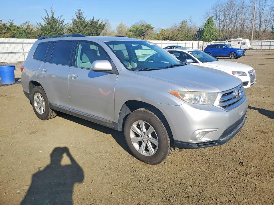 Продаж на аукціоні авто 2013 Toyota Highlander, vin: 5TDBK3EH6DS190554, номер лоту: 49941046