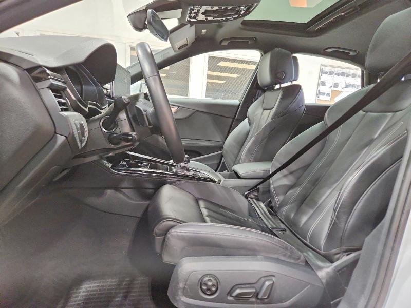 Продаж на аукціоні авто 2022 Audi A4, vin: WAUEAAF47NN008168, номер лоту: 49493026