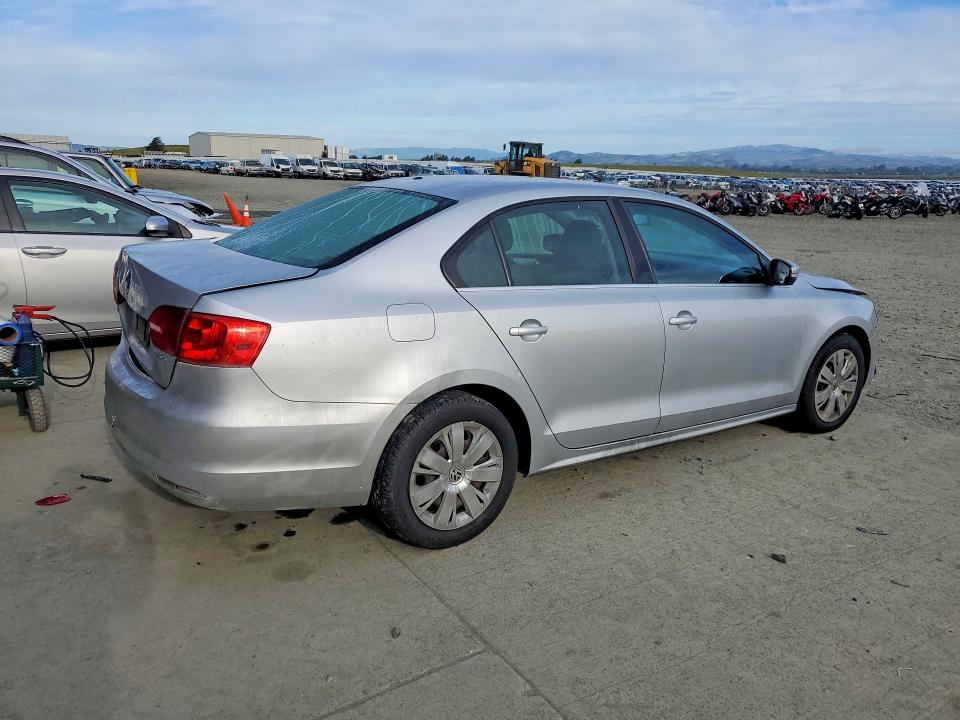 49873556 :رقم المزاد ، 3VWDP7AJ7DM279993 vin ، 2013 Volkswagen Jetta مزاد بيع