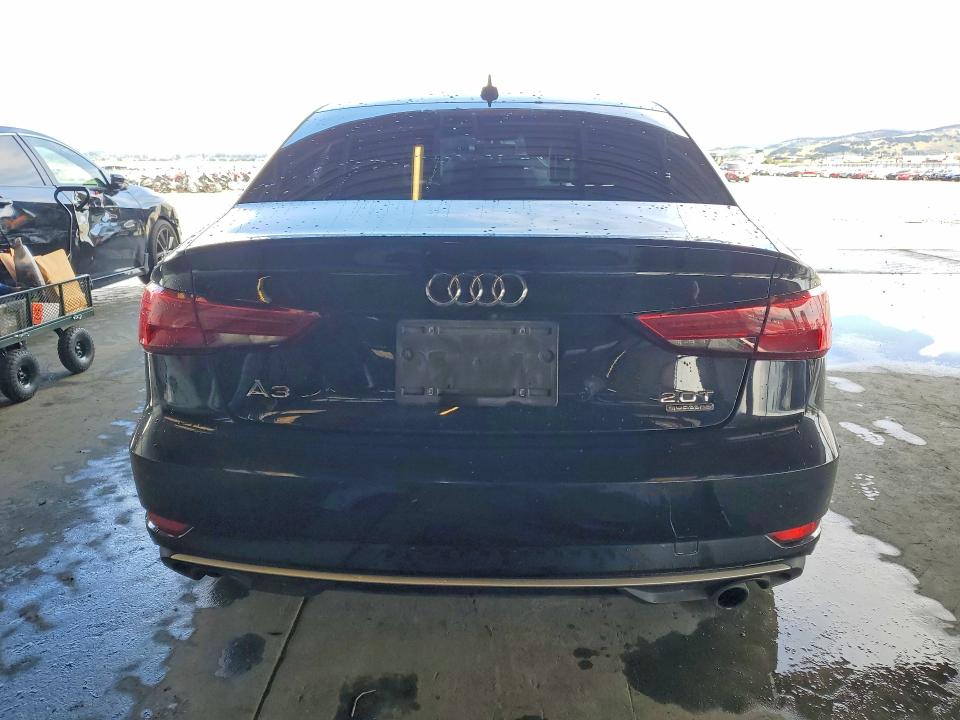 Продажа на аукционе авто 2018 Audi A3, vin: WAUB8GFF1J1014519, номер лота: 50518336