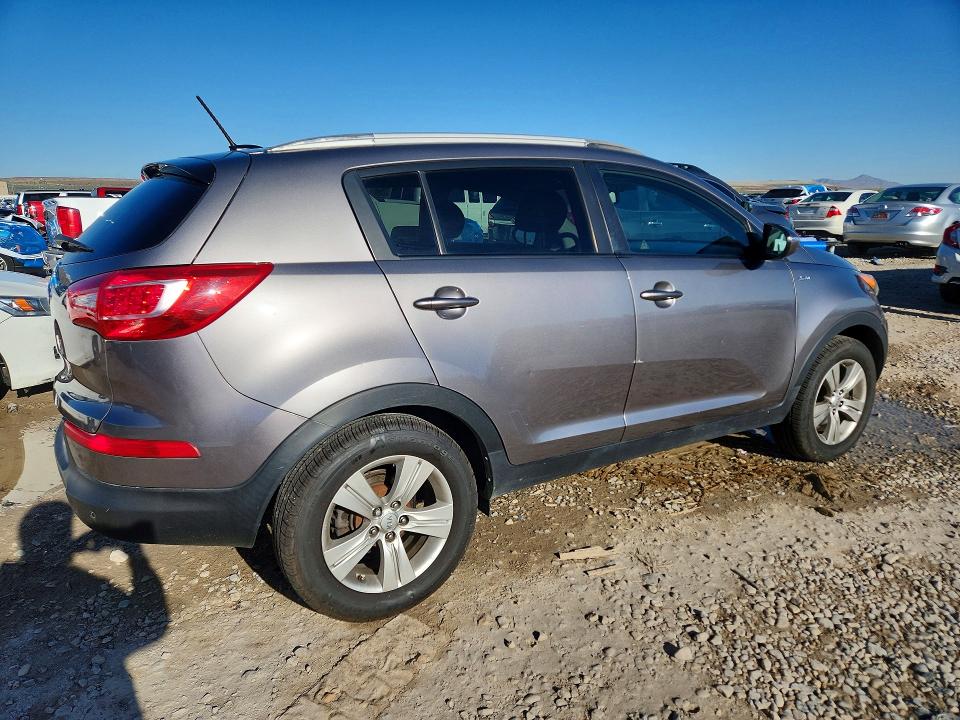 51374186 :رقم المزاد ، KNDPBCA21B7168119 vin ، 2011 Kia Sportage مزاد بيع