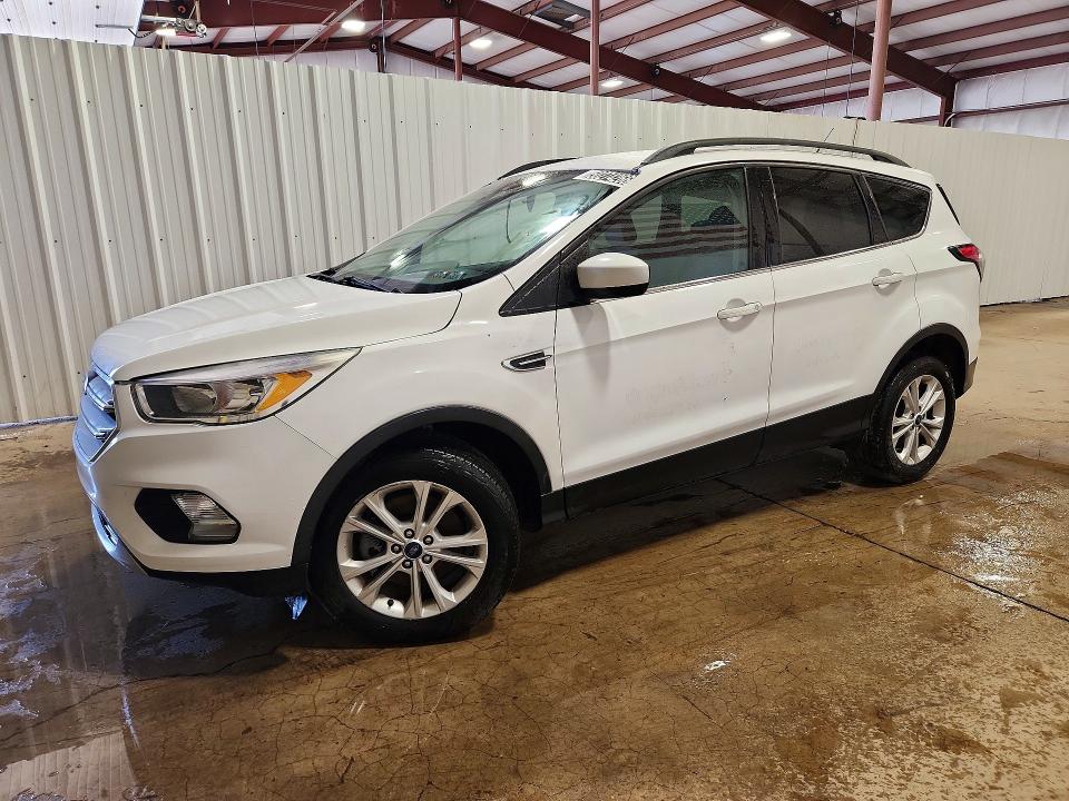2018 Ford Escape მანქანა იყიდება აუქციონზე, vin: 1FMCU9GD1JUC37620, აუქციონის ნომერი: 50274266