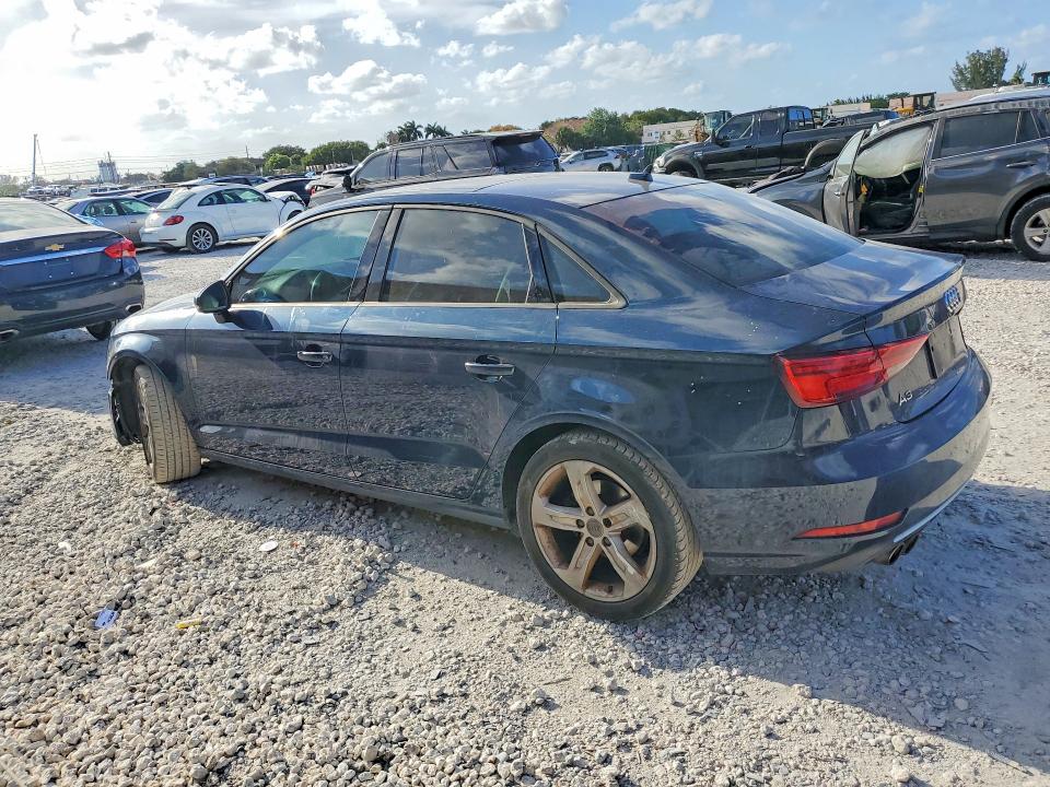Продажа на аукционе авто 2018 Audi A3, vin: WAUAUGFF4J1027644, номер лота: 49897666