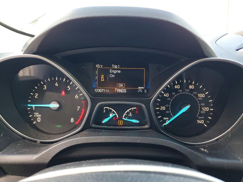 2017 Ford Escape მანქანა იყიდება აუქციონზე, vin: 1FMCU0GD4HUC09915, აუქციონის ნომერი: 48322506