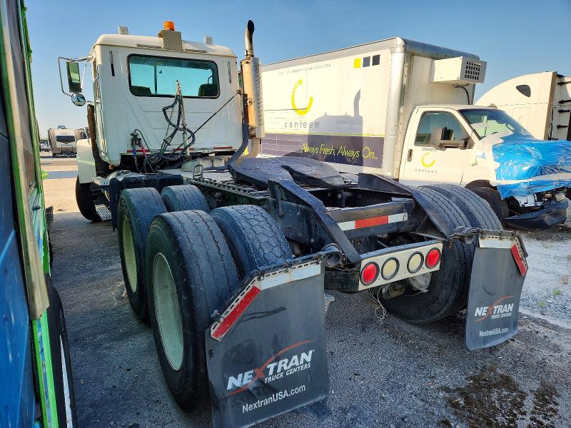 Продаж на аукціоні авто 1999 Mack 600, vin: 1M1AA18Y6XW113105, номер лоту: 49964976