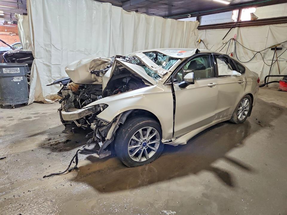 49921526 :رقم المزاد ، 3FA6P0H78HR411851 vin ، 2017 Ford Fusion مزاد بيع