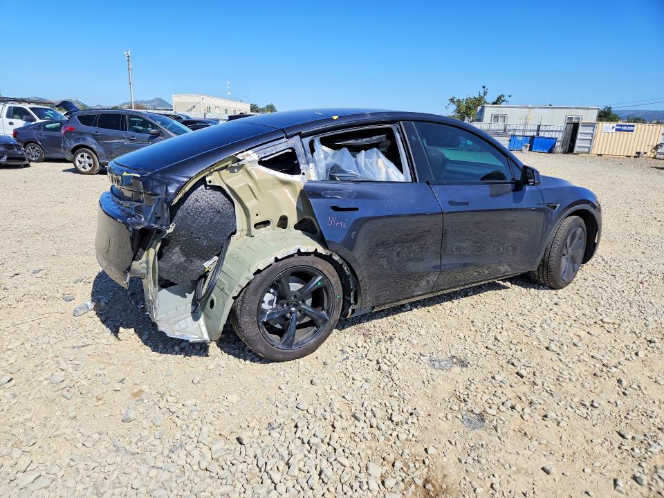 2026 Tesla Model Y მანქანა იყიდება აუქციონზე, vin: 7SAYGDED2TF414021, აუქციონის ნომერი: 50894756
