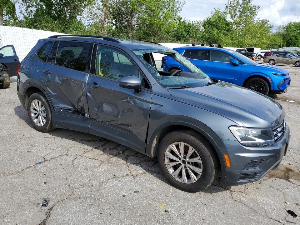 51301056 :رقم المزاد ، 3VV1B7AX2JM074054 vin ، 2018 Volkswagen Tiguan مزاد بيع